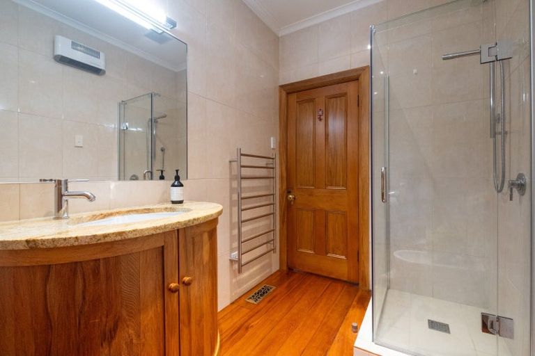 Photo of property in 29 Cameron Road, Bluff Hill, Napier, 4110