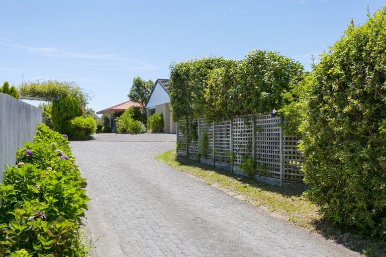 Photo of property in 30 Fairview Terrace, Waipahihi, Taupo, 3330