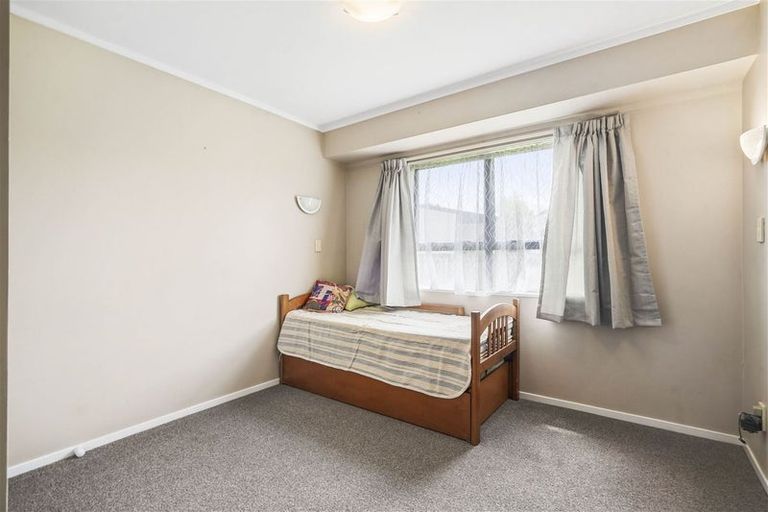 Photo of property in 17 Mews Place, Forest Lake, Hamilton, 3200