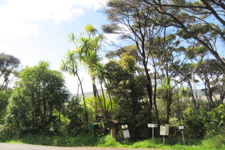 Photo of property in 9 Tasman View Road, Te Henga / Bethells Beach, Bethells Beach, 0781