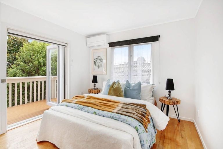 Photo of property in 5 William Souter Street, Forrest Hill, Auckland, 0620