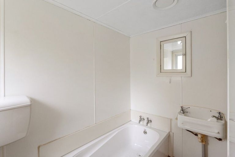 Photo of property in 2/14 Frederick Street, Waltham, Christchurch, 8011