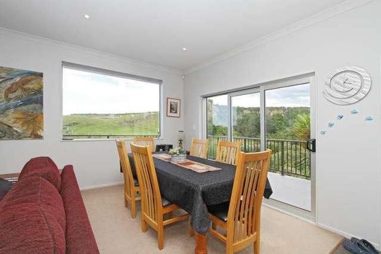 Photo of property in 52 Kawei Road, Ohawe, Hawera, 4671
