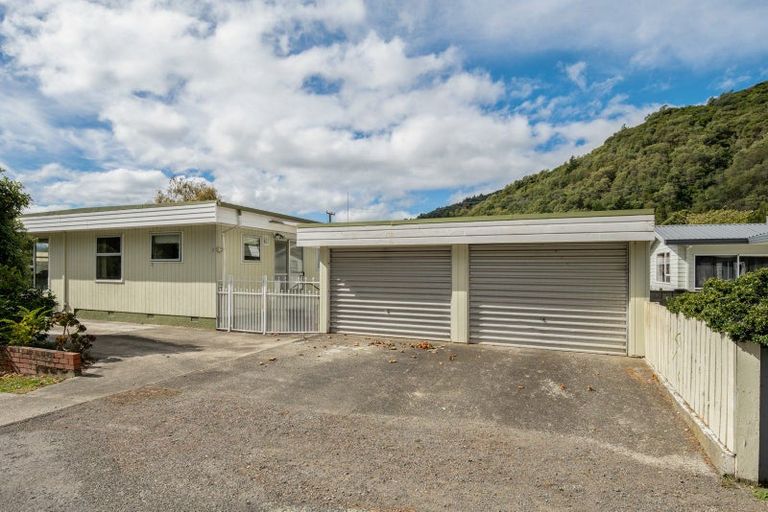 Photo of property in 2/24 Scotland Street, Picton, 7220