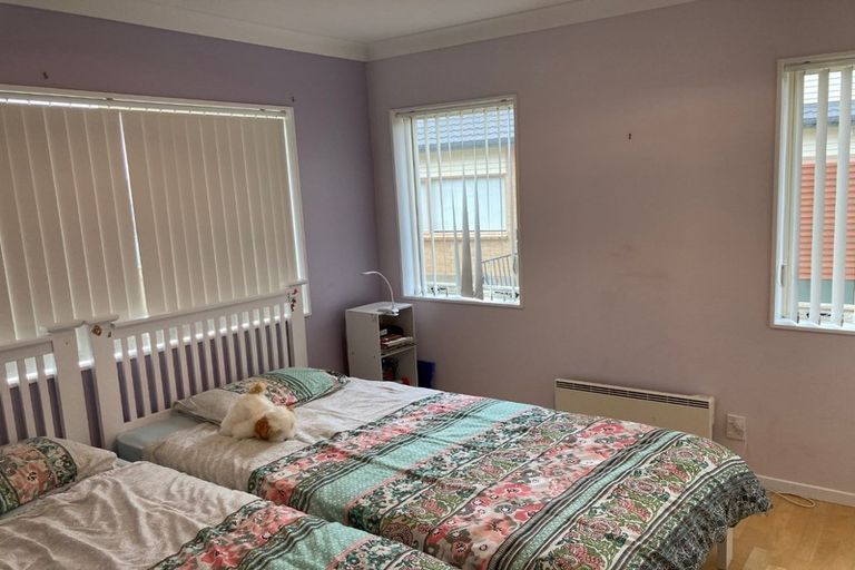 Photo of property in 41 Erlestoke Crescent, Churton Park, Wellington, 6037