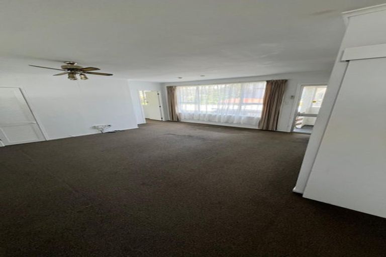 Photo of property in 8 Wylie Avenue, Sunnynook, Auckland, 0620