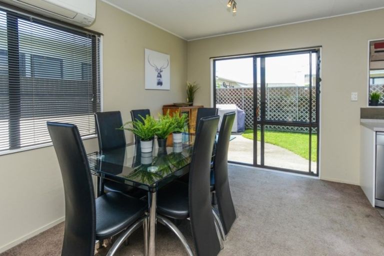 Photo of property in 1/205 Avondale Road, Greenmeadows, Napier, 4112