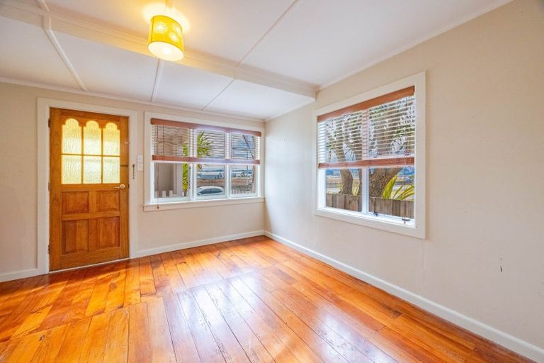 Photo of property in 9 Pukeko Place, Westshore, Napier, 4110