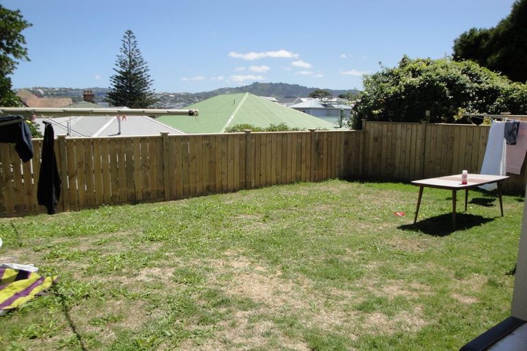 Photo of property in 4/112 Austin Street, Mount Victoria, Wellington, 6011