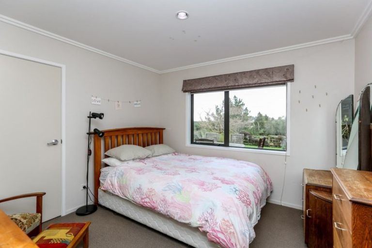 Photo of property in 550 Mangorei Road, Mangorei, New Plymouth, 4371
