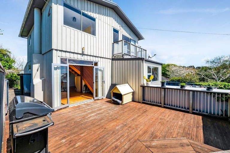 Photo of property in 22 Downe Street, New Plymouth, 4310