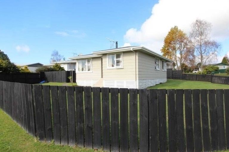 Photo of property in 50 Kaka Crescent, Tokoroa, 3420