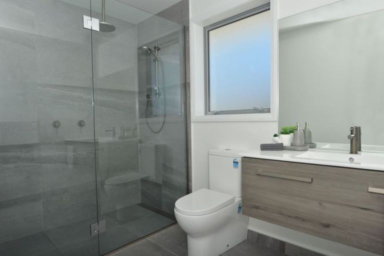 Photo of property in 70 Stace Hopper Drive, One Tree Point, 0118