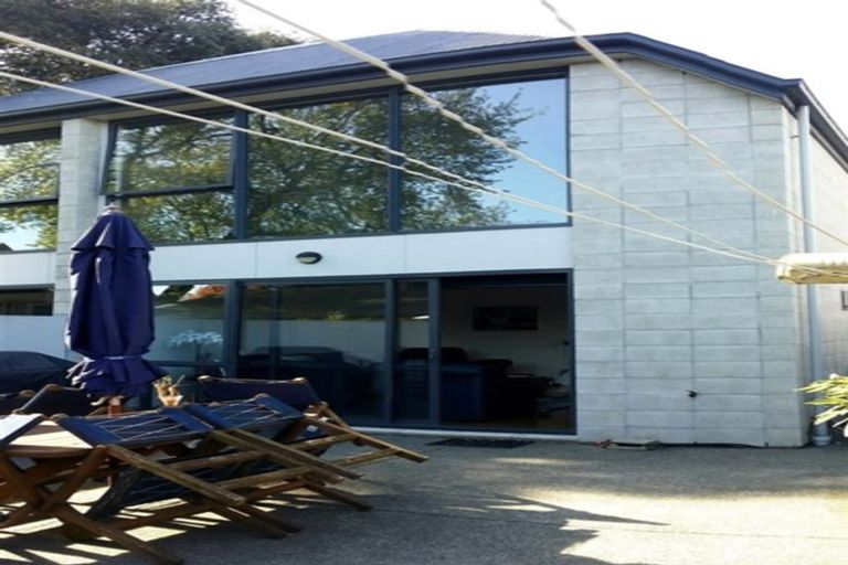 Photo of property in 2/235 Lincoln Road, Addington, Christchurch, 8024