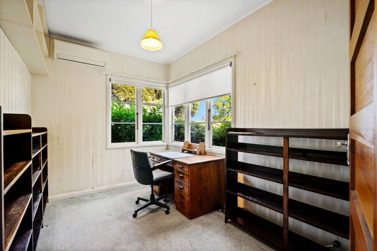 Photo of property in 11 Coleman Terrace, Hospital Hill, Napier, 4110
