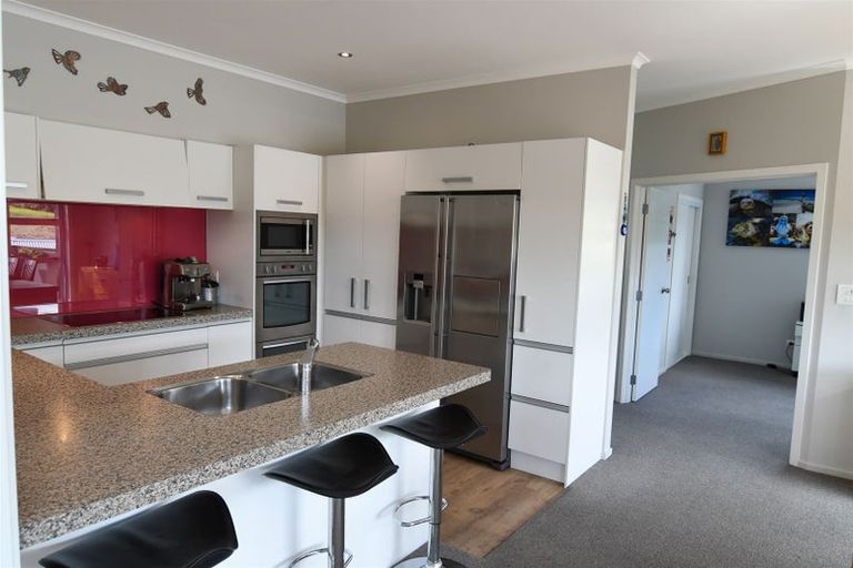 Photo of property in 25 Admiralty Place, Waikawa, Picton, 7220