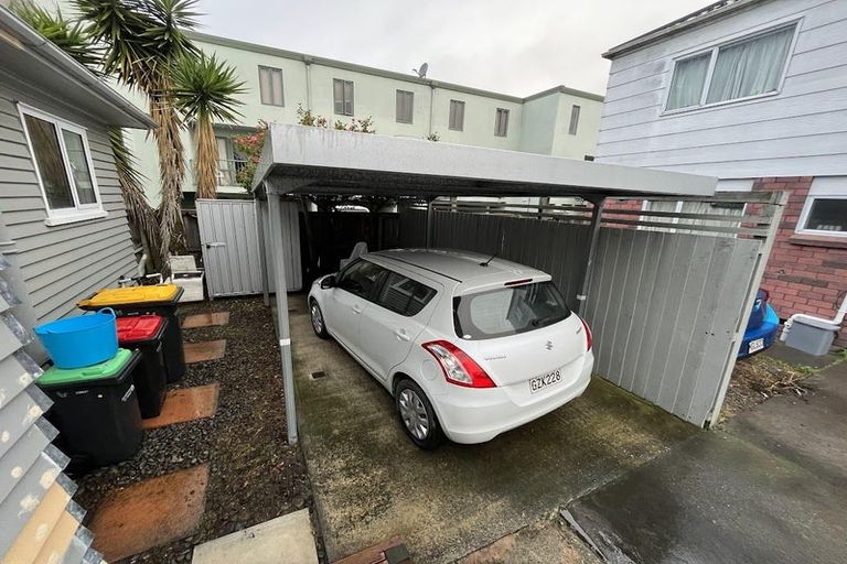 Photo of property in 11 George Street, Riccarton, Christchurch, 8041
