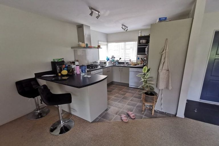 Photo of property in 80a Lynn Road, Bayview, Auckland, 0629