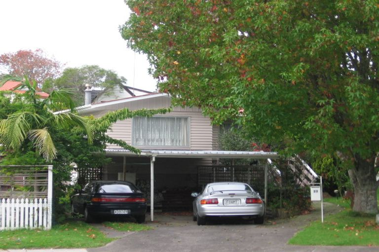 Photo of property in 23 Sunray Avenue, Titirangi, Auckland, 0604