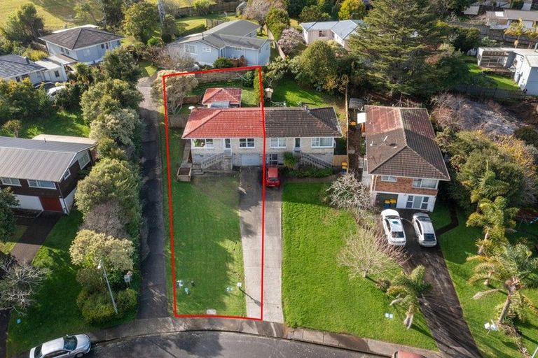 Photo of property in 2/5 Battle Place, Glenfield, Auckland, 0629