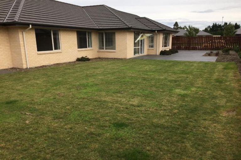 Photo of property in 6 Highworth Crescent, Rolleston, 7615