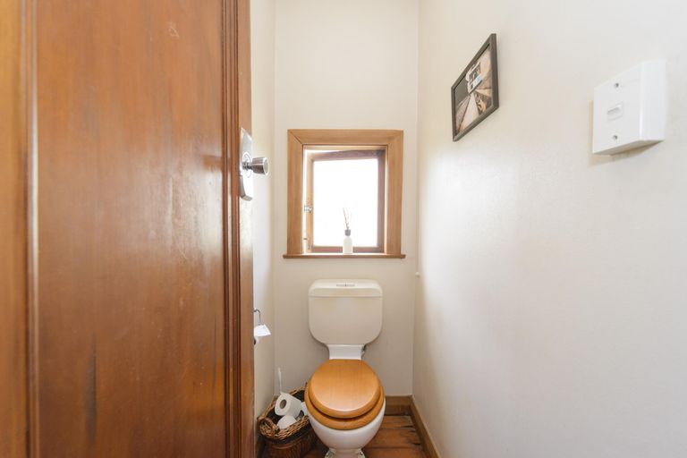 Photo of property in 20 Perrin Place, Kelvin Grove, Palmerston North, 4414