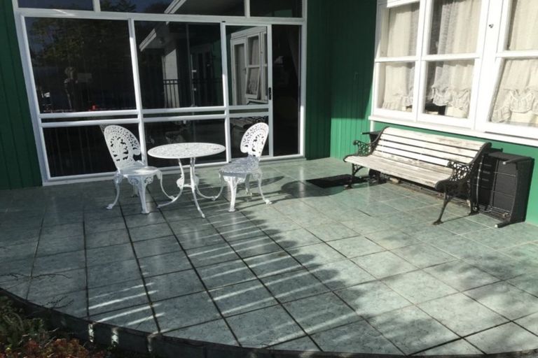 Photo of property in 16 Saxton Street, Levin, 5510