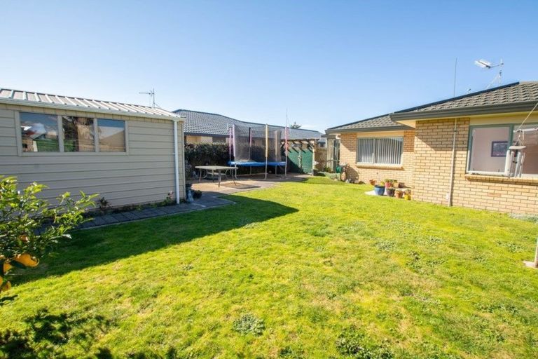 Photo of property in 120 Evans Road, Papamoa Beach, Papamoa, 3118