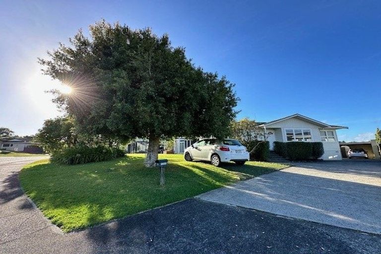 Photo of property in 85 Angelo Avenue, Howick, Auckland, 2014