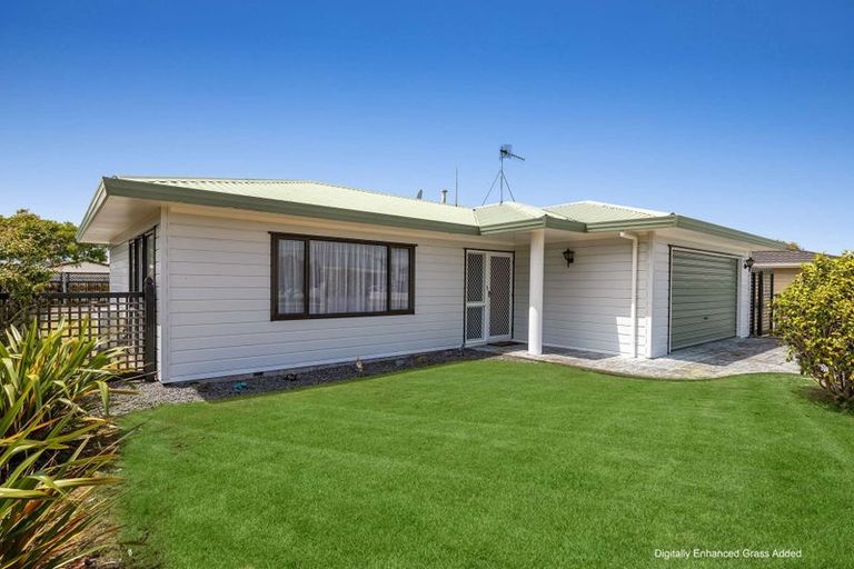 Photo of property in 6 Poutama Place, Tawhero, Whanganui, 4501