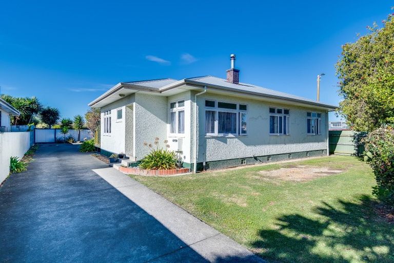 Photo of property in 22 Barton Avenue, Marewa, Napier, 4110