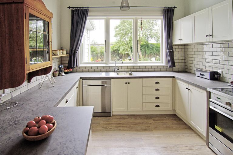 Photo of property in 94 Cole Street, Masterton, 5810