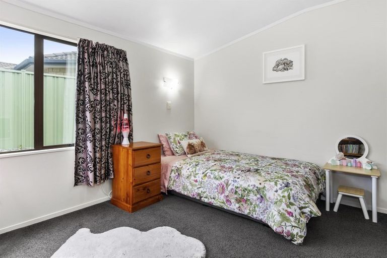 Photo of property in 5 Esmeralda Street, Welcome Bay, Tauranga, 3112