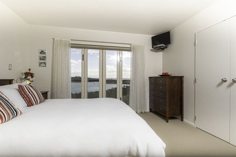 Photo of property in 9 Toi Track, Russell, 0272