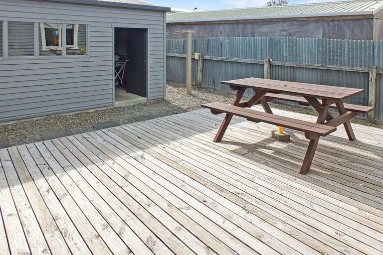 Photo of property in 15 Roore Street, Foxton Beach, Foxton, 4815