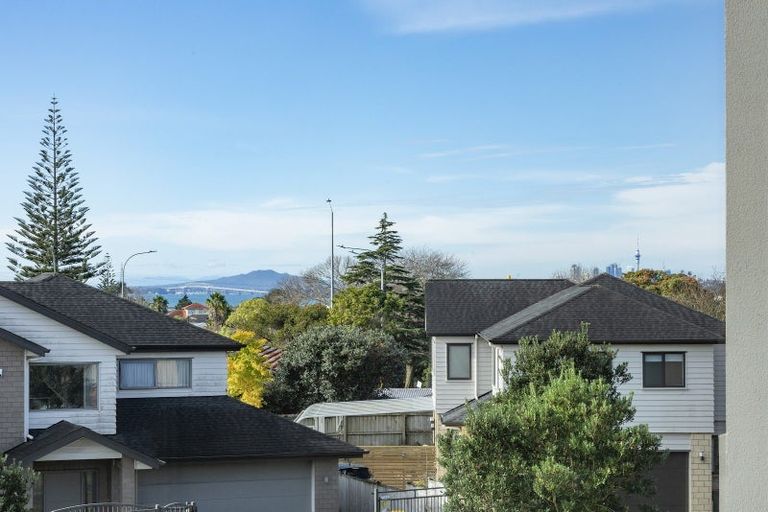 Photo of property in 101 Bordeaux Parade, Te Atatu South, Auckland, 0610