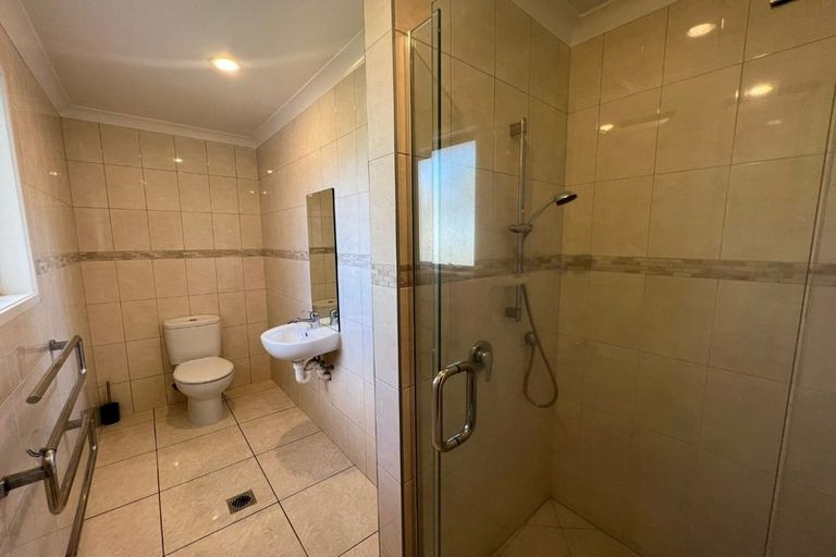 Photo of property in 34 Fairchild Avenue, Goodwood Heights, Auckland, 2105