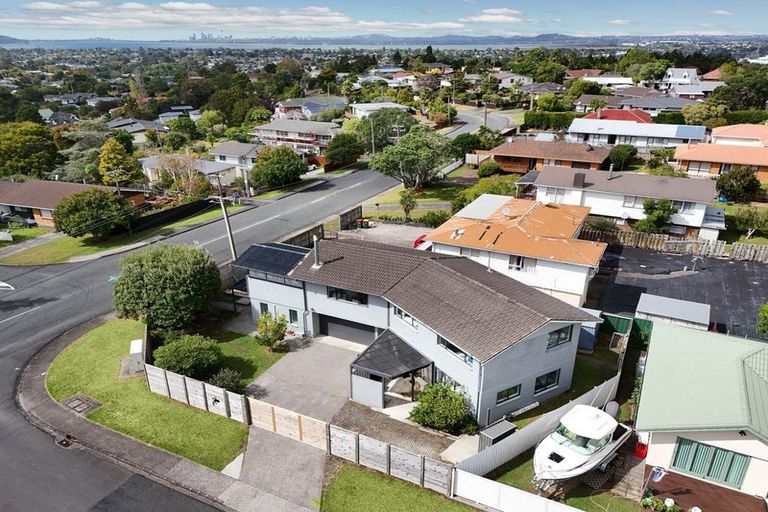 Photo of property in 2a Redwood Drive, Massey, Auckland, 0614