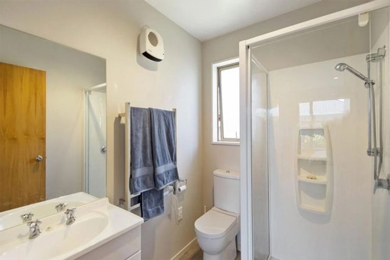 Photo of property in 115a Somerfield Street, Somerfield, Christchurch, 8024