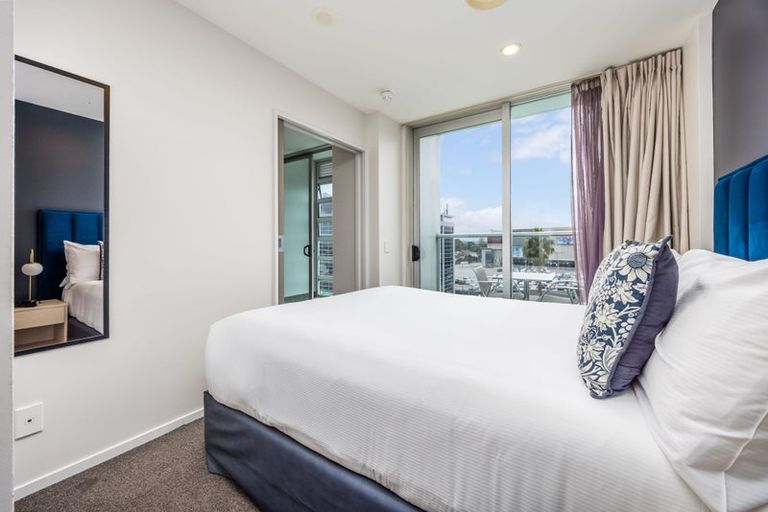 Photo of property in Proximity Apartments, 405/17 Osterley Way, Manukau, Auckland, 2104