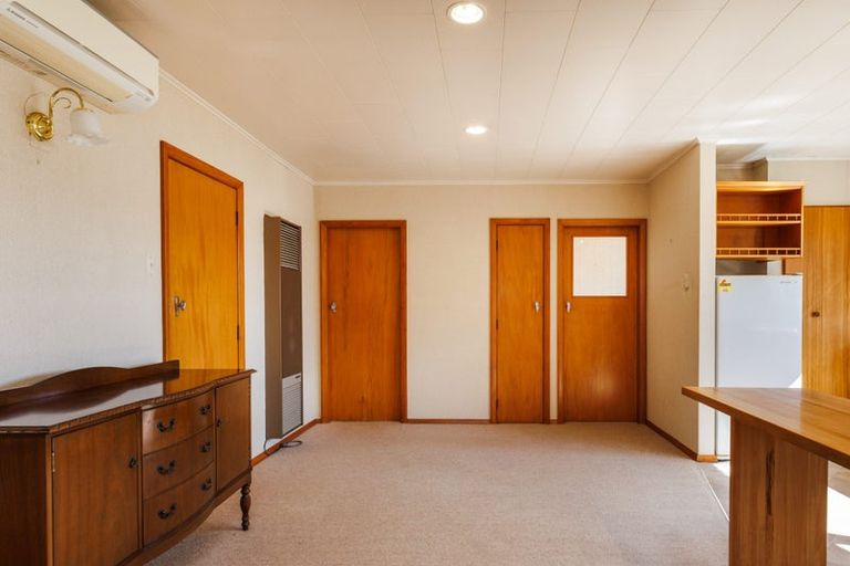 Photo of property in 4 Edwards Place, Terrace End, Palmerston North, 4410