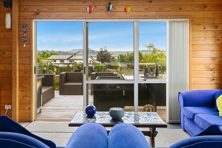 Photo of property in 12 Ward Place, Richmond Heights, Taupo, 3330