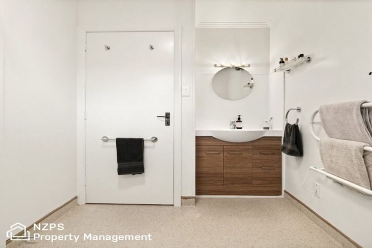 Photo of property in 2 Erskine Place, Saint Clair, Dunedin, 9012