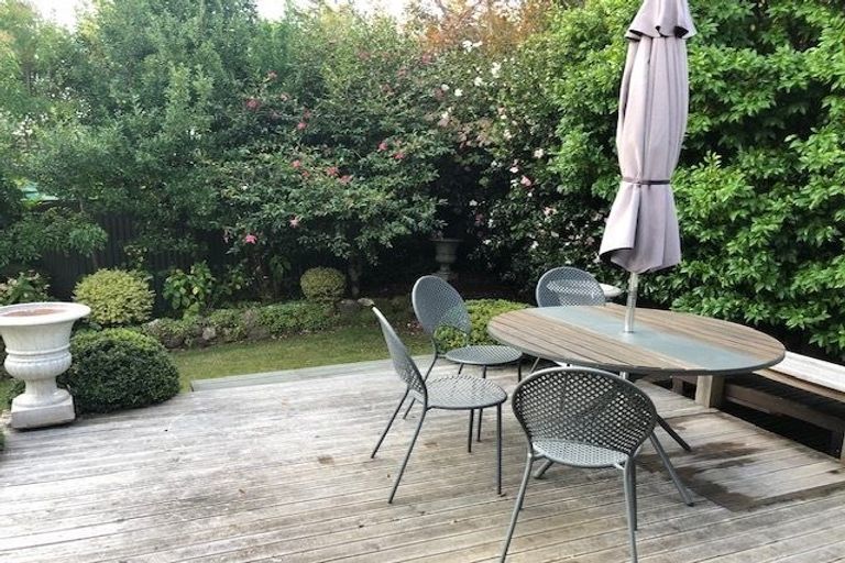 Photo of property in 1b George Place, Havelock North, 4130