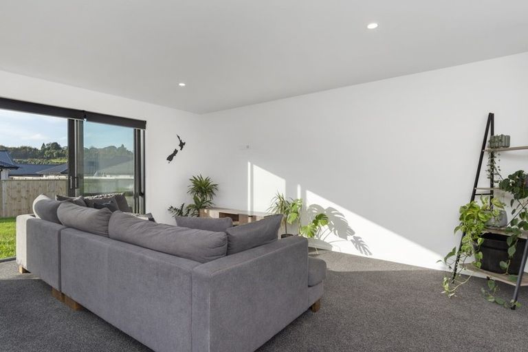 Photo of property in 22 Pakanga Grove, Pyes Pa, Tauranga, 3112