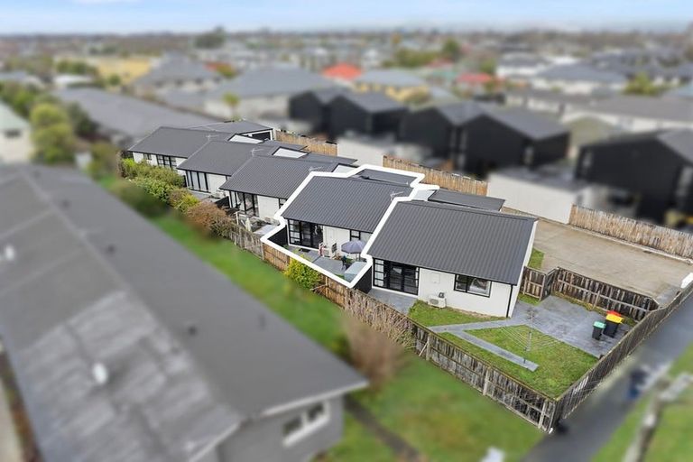 Photo of property in 2/58 Geraldine Street, Edgeware, Christchurch, 8013