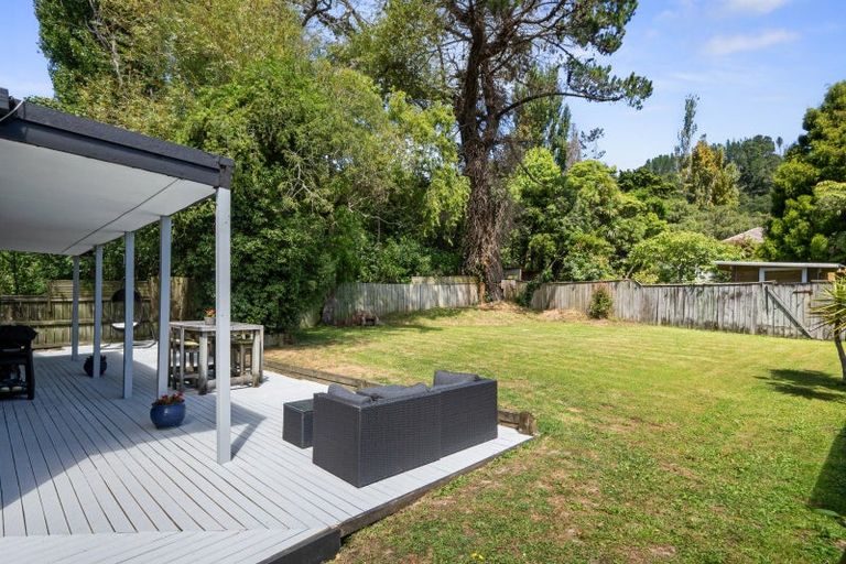 Photo of property in 70 Pinehaven Road, Pinehaven, Upper Hutt, 5019