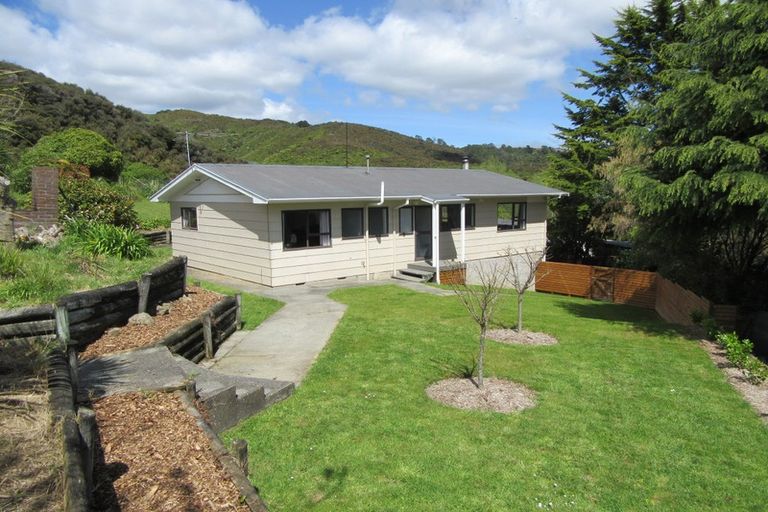 Photo of property in 9 Oaklands Grove, Clouston Park, Upper Hutt, 5018