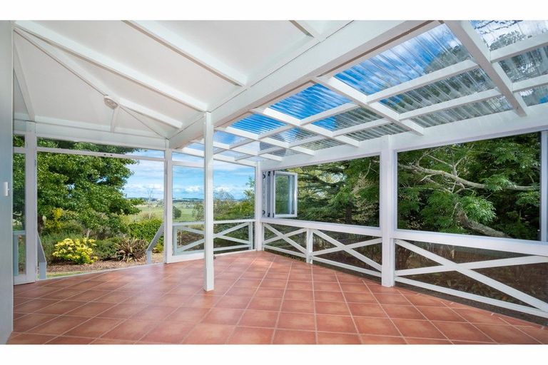 Photo of property in 147 Mangakura Road, Helensville, 0875