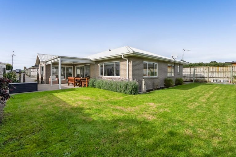 Photo of property in 2 Rayner Way, Glen Avon, New Plymouth, 4312